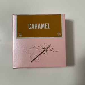 Jeffree Star luminous setting powder caramel